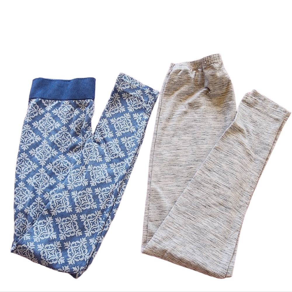 2 Leggings Women Size Medium and SM